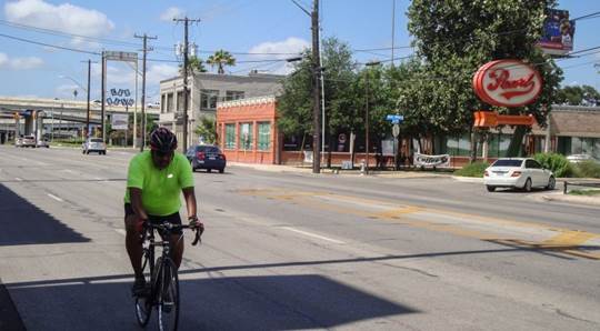 Cyclist on Corridor 1